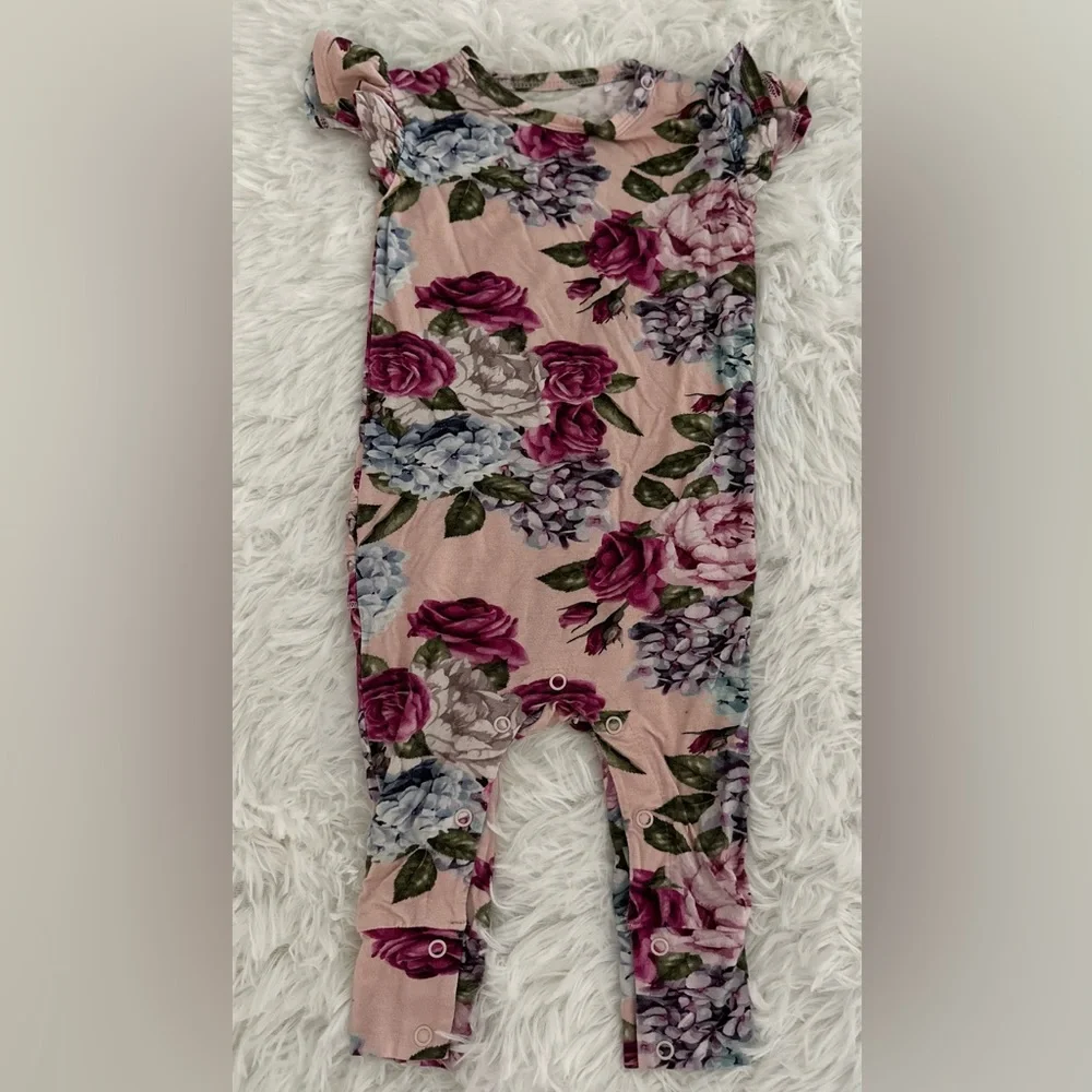 Posh Peanut Monroe Ruffled Capsleeve‎ 1pc Romper 9-12m